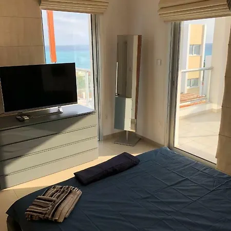 וילה Marina View 11