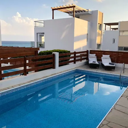 Marina View 11 *