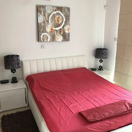 Marina View 11 * ペイヤ