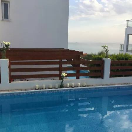 Marina View 11 Villa Peyia