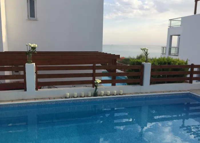 Marina View 11 Villa Peyia