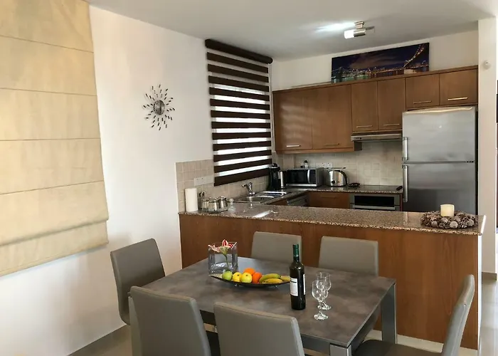 Marina View 11 Villa Peyia